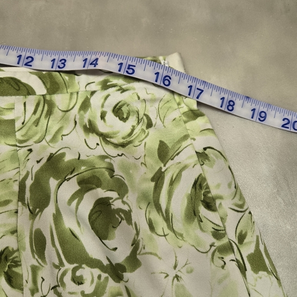 Hillary & Hanson Green Floral Fairy Full Skirt. Size 14 - Picture 6 of 7